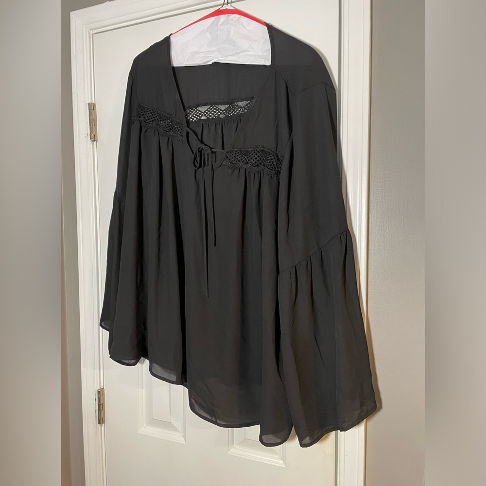 NWT black peasant top